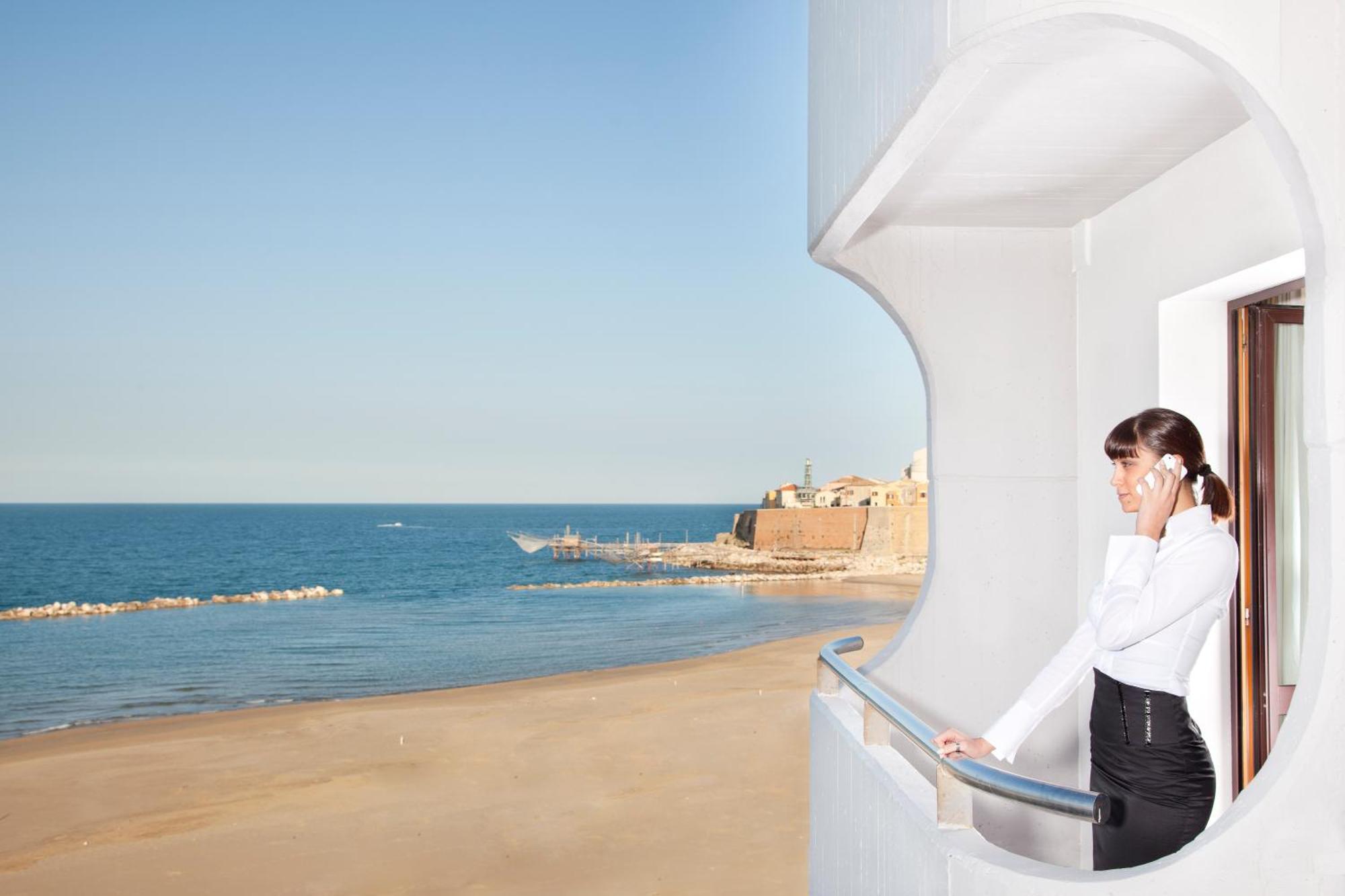 Hotel Mistral Termoli Exterior photo